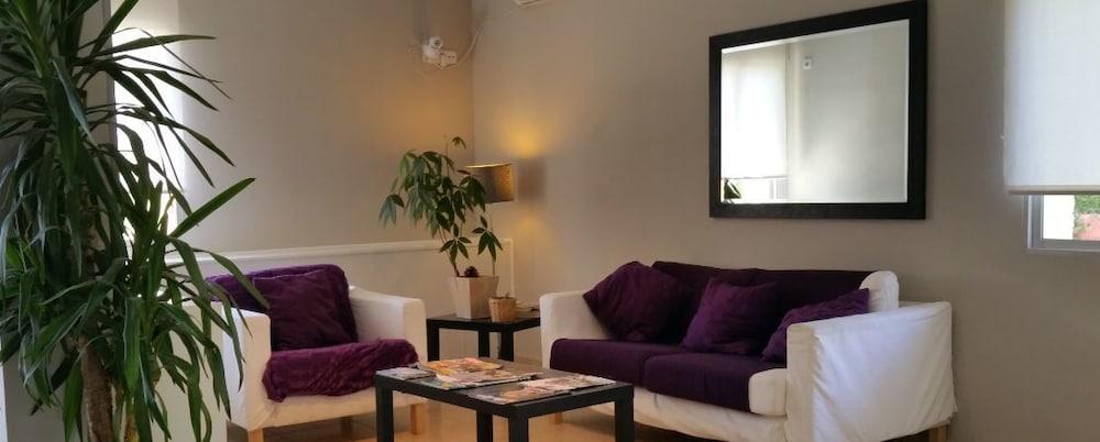 Hostal Aravaca Garden Madrid Ngoại thất bức ảnh
