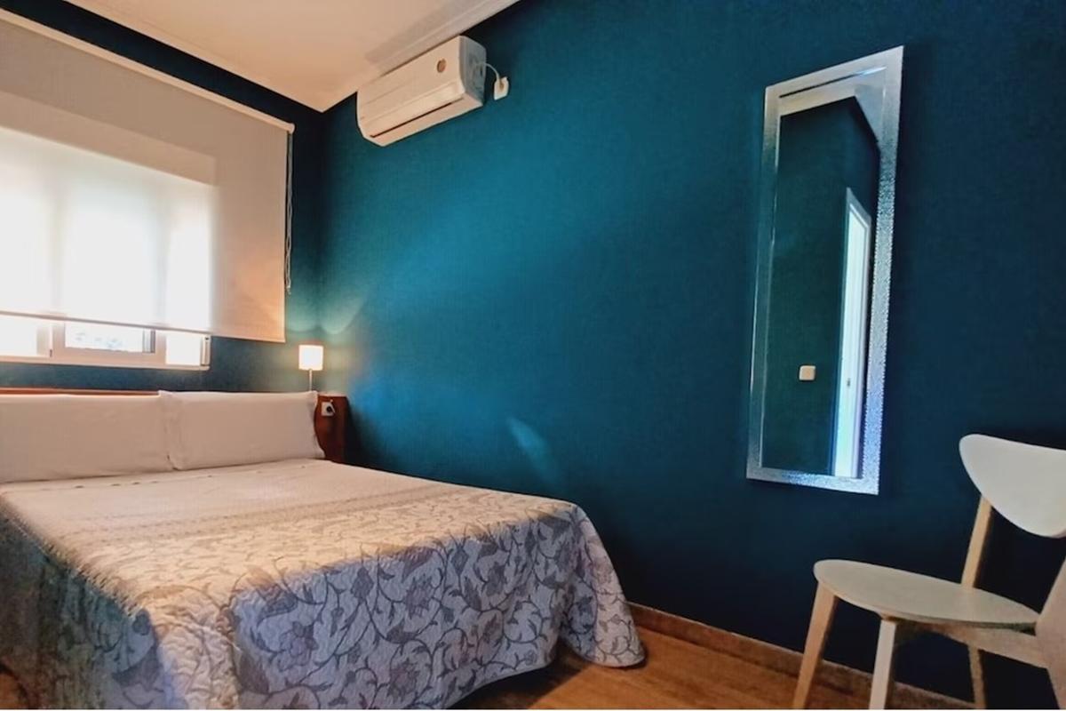 Hostal Aravaca Garden Madrid Ngoại thất bức ảnh