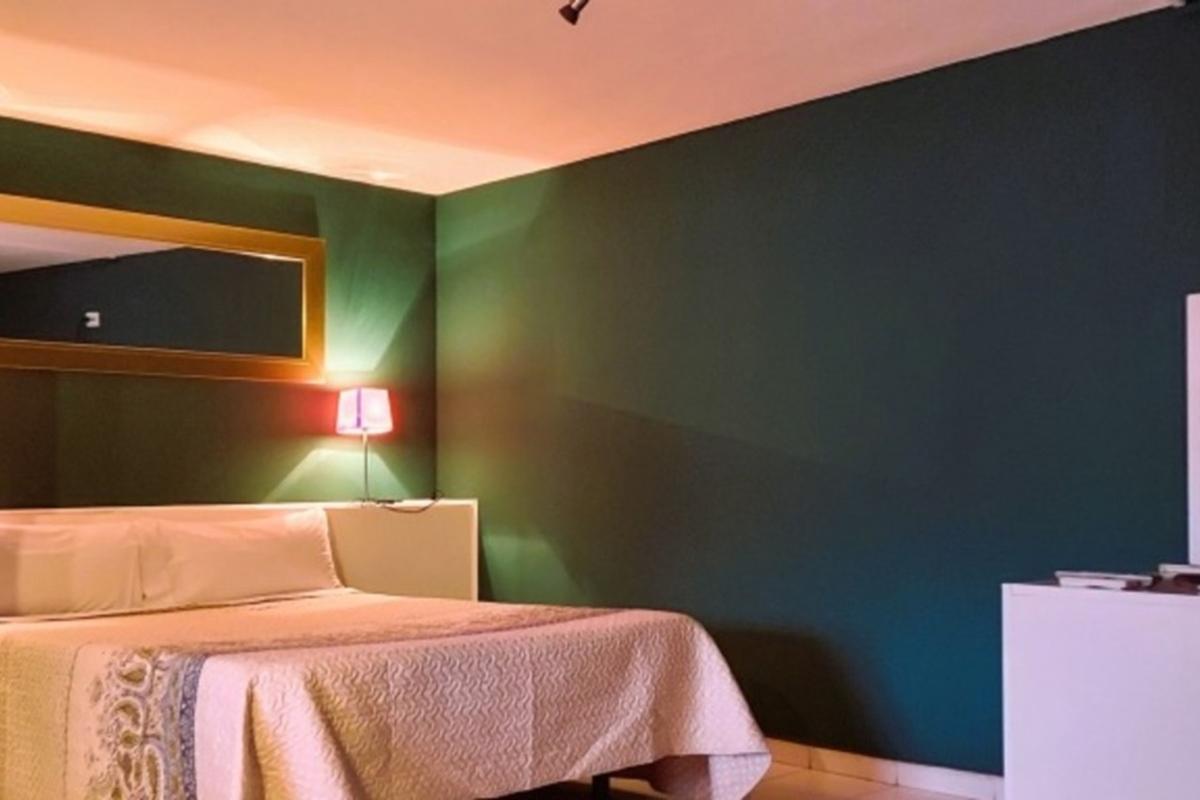 Hostal Aravaca Garden Madrid Ngoại thất bức ảnh